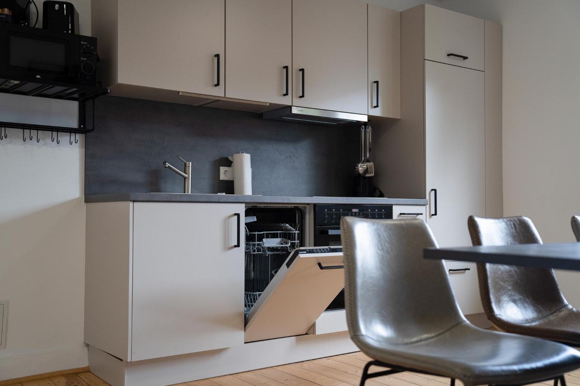 Junik Apartments Oberhausen โอเบอร์เฮาเซิน ภายนอก รูปภาพ