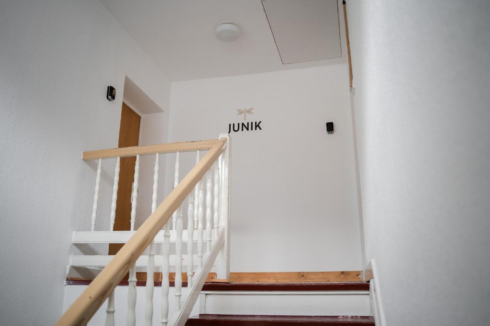 Junik Apartments Oberhausen โอเบอร์เฮาเซิน ภายนอก รูปภาพ