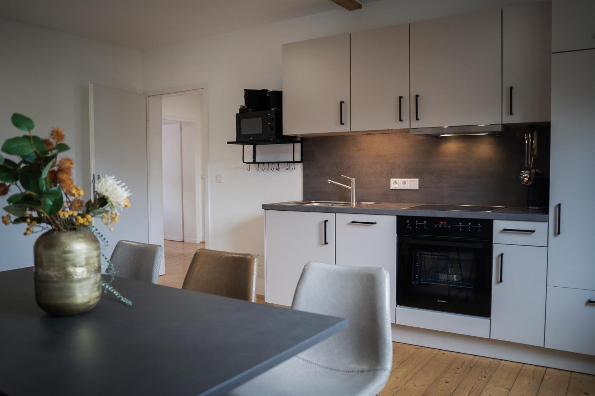 Junik Apartments Oberhausen โอเบอร์เฮาเซิน ภายนอก รูปภาพ