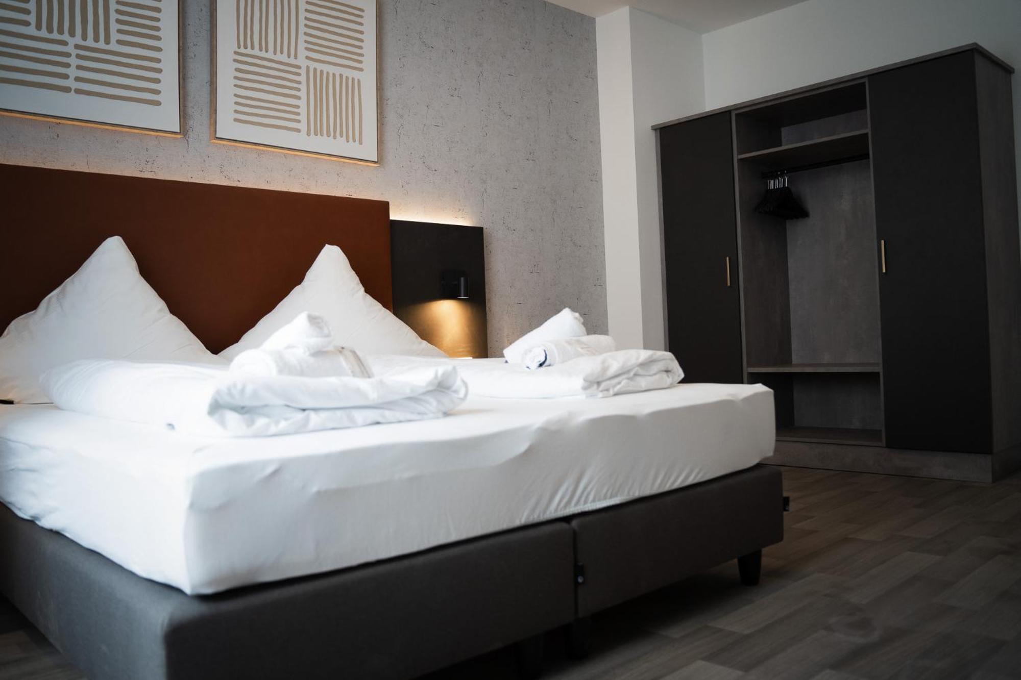 Junik Apartments Oberhausen โอเบอร์เฮาเซิน ภายนอก รูปภาพ