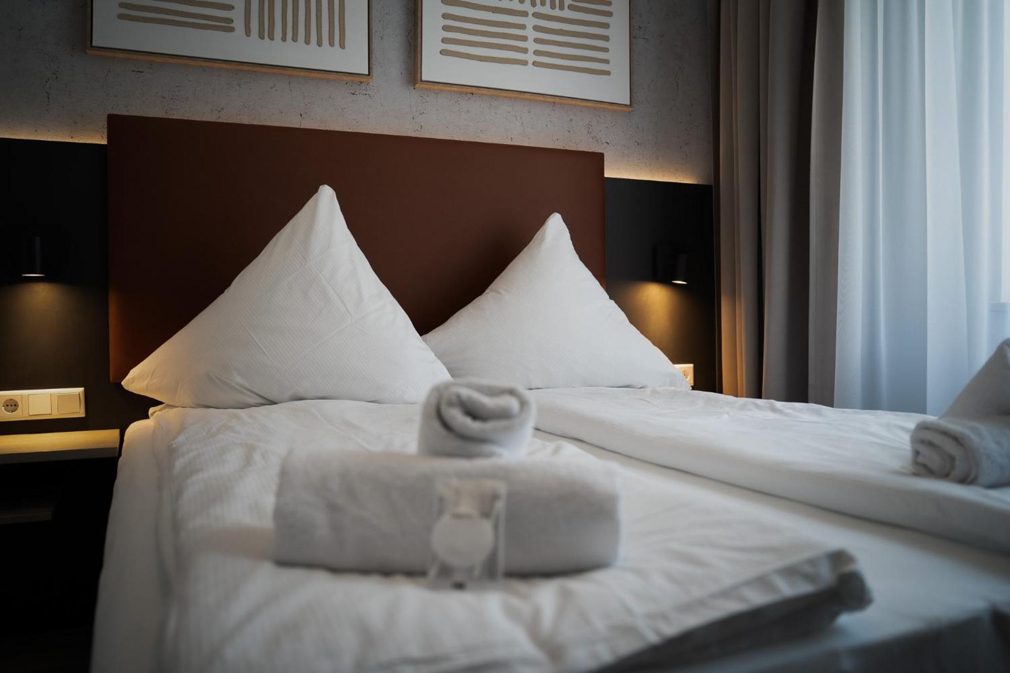 Junik Apartments Oberhausen โอเบอร์เฮาเซิน ภายนอก รูปภาพ
