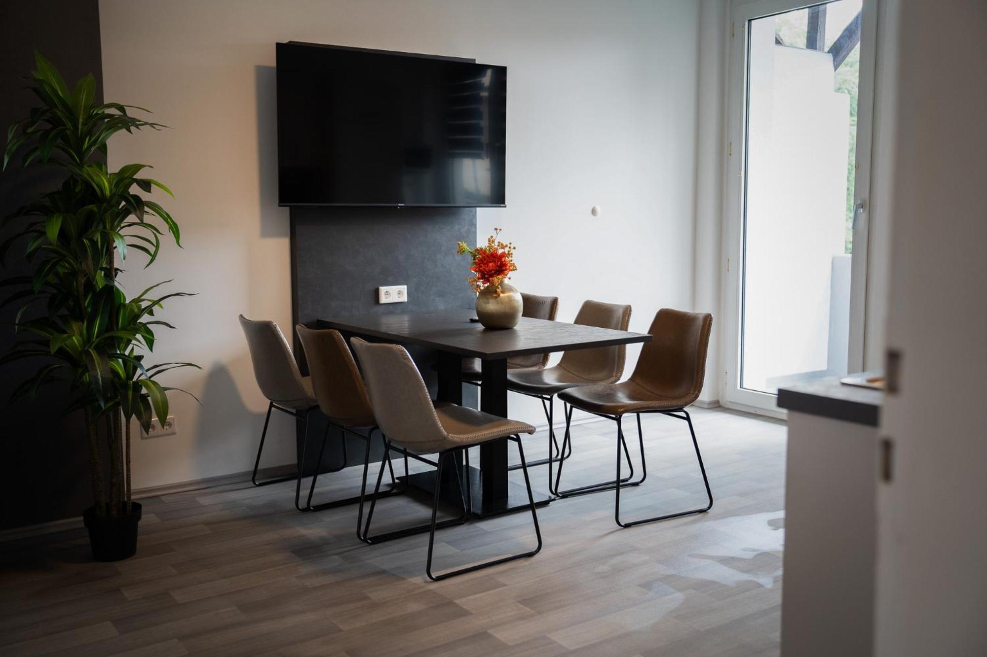 Junik Apartments Oberhausen โอเบอร์เฮาเซิน ภายนอก รูปภาพ