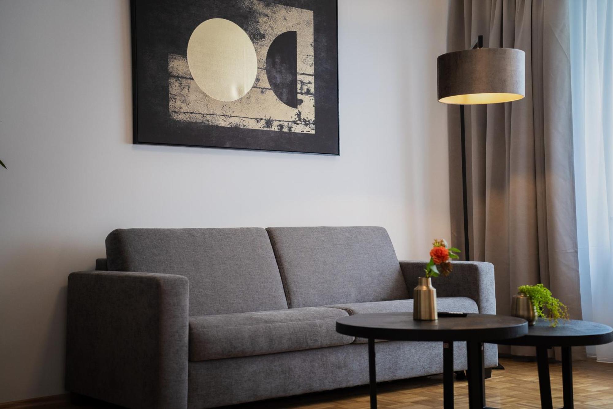 Junik Apartments Oberhausen โอเบอร์เฮาเซิน ภายนอก รูปภาพ