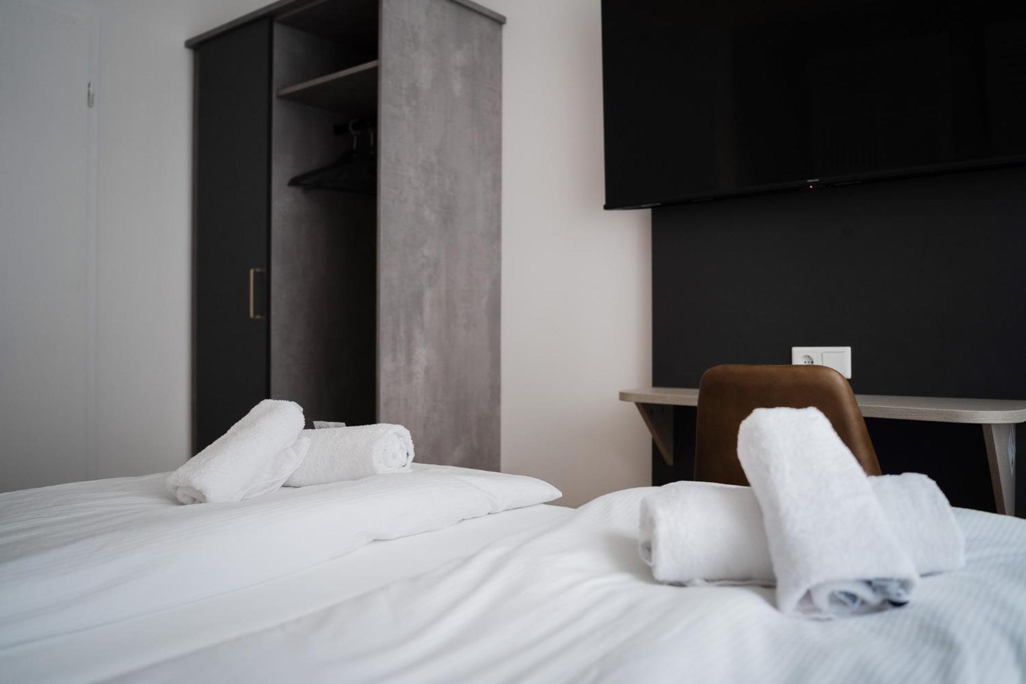 Junik Apartments Oberhausen โอเบอร์เฮาเซิน ภายนอก รูปภาพ