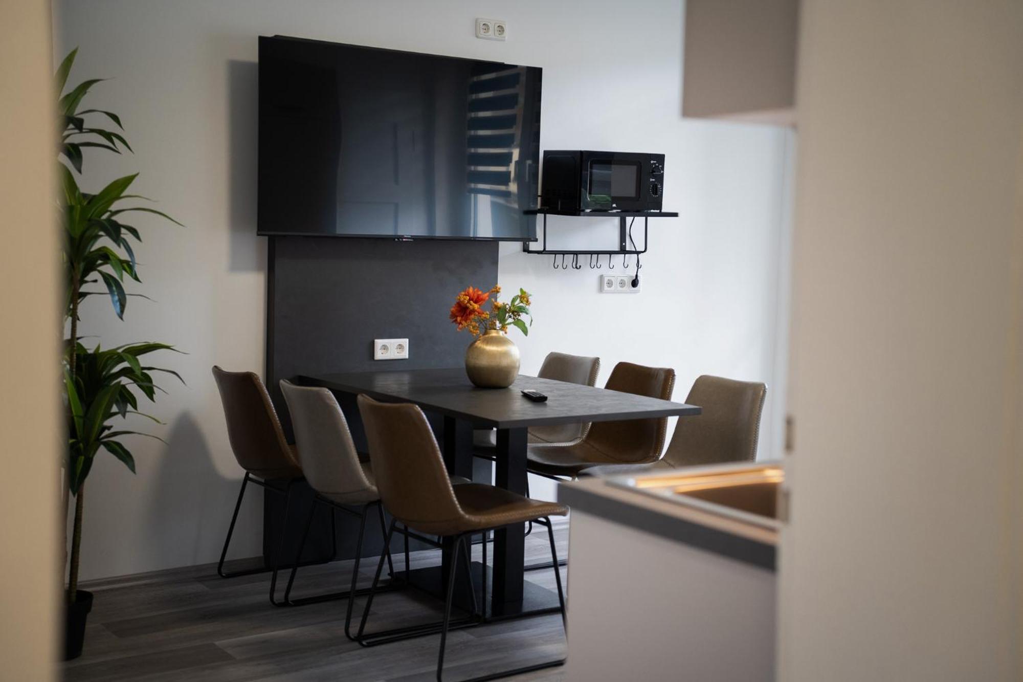 Junik Apartments Oberhausen โอเบอร์เฮาเซิน ภายนอก รูปภาพ