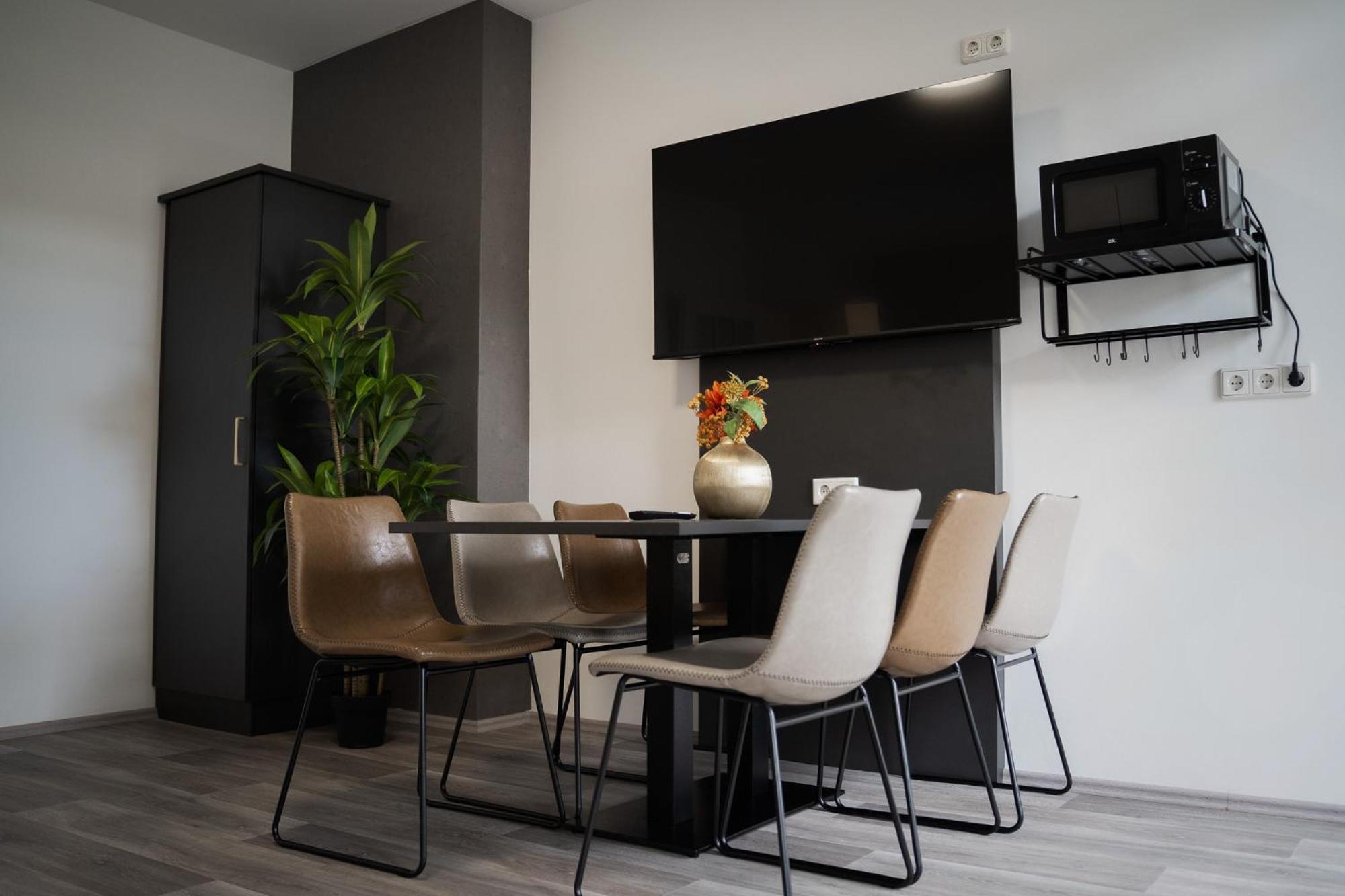 Junik Apartments Oberhausen โอเบอร์เฮาเซิน ภายนอก รูปภาพ